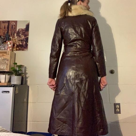 Vintage 1970s leather and fur trim coat - Picture 5 of 5